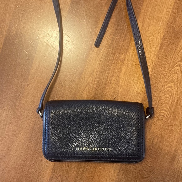 Marc Jacobs Handbags - Marc Jacobs Leather Bag
